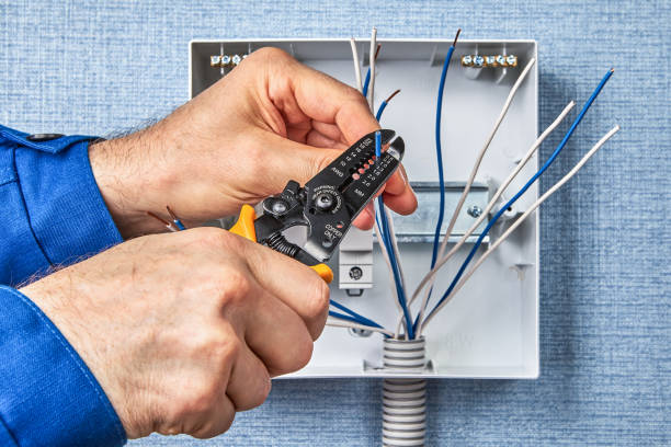 Professional Electrician in Peoria Heights, IL